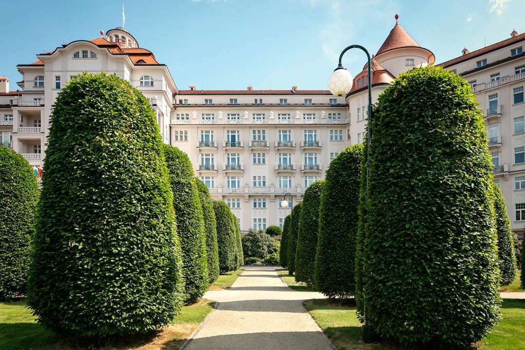 Spa Hotel Imperial Karlovy Vary Exterior foto The Grand Hotel